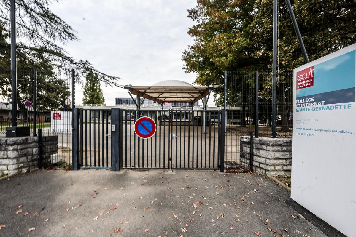 Un mineur de 14 ans inculpé pour viol et menaces avec arme dans un collège de Pau